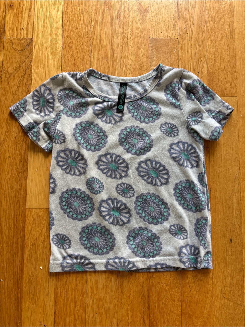 Girls 5T / XS western graphic tee